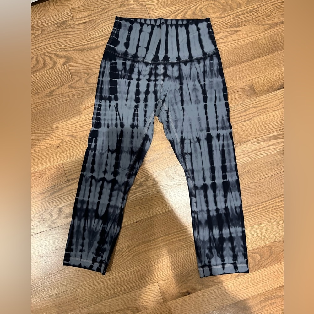 LULULEMON WUNDER UNDER LEGGINGS IN PERFECT CONDITION - only worn once